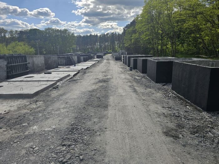 Plac z gotowymi szambami betonowymi Bystrzyca Kłodzka w różnych rozmiarach